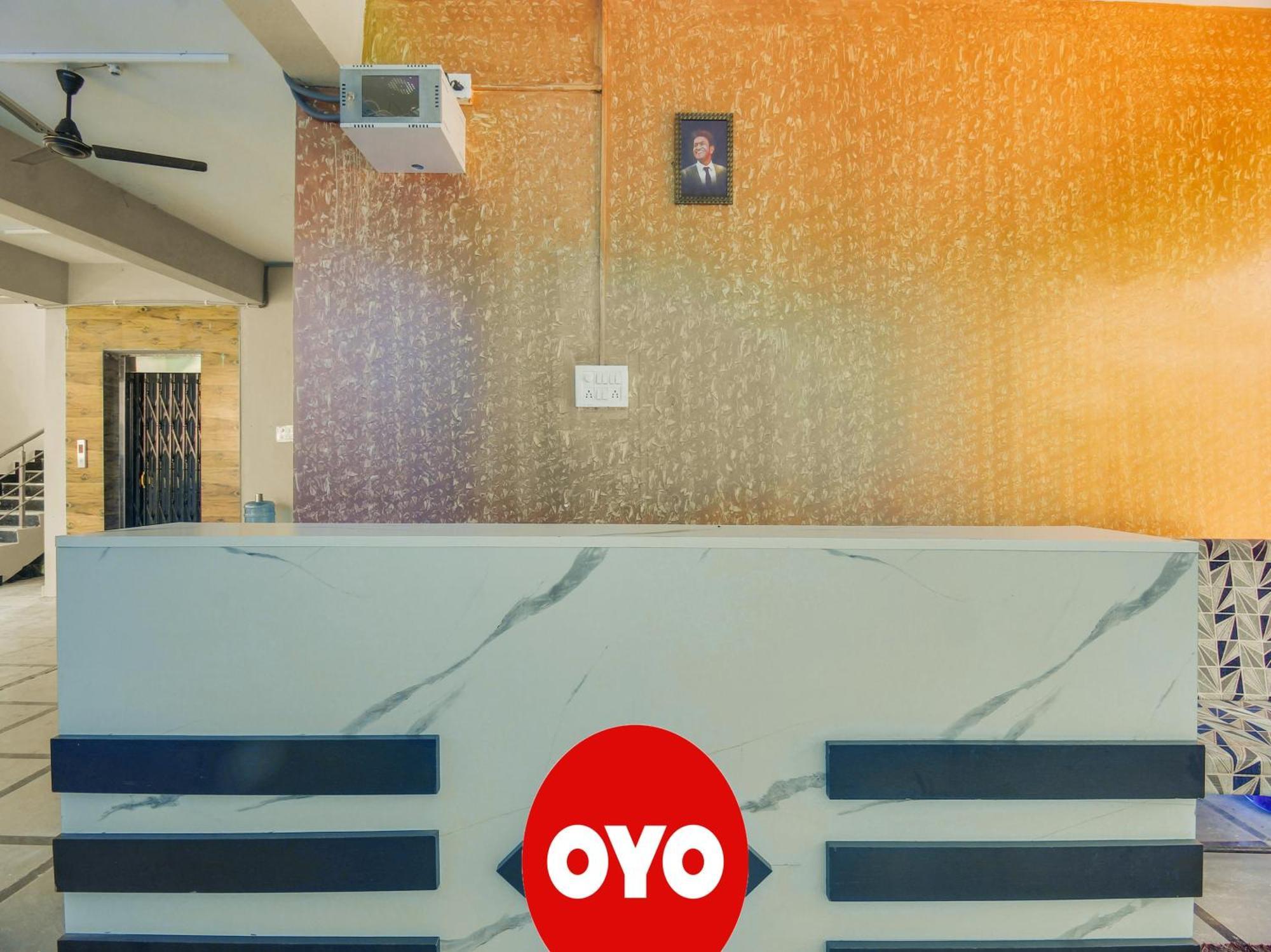 Hotel O R.J.International Pedda Ambarpet 외부 사진