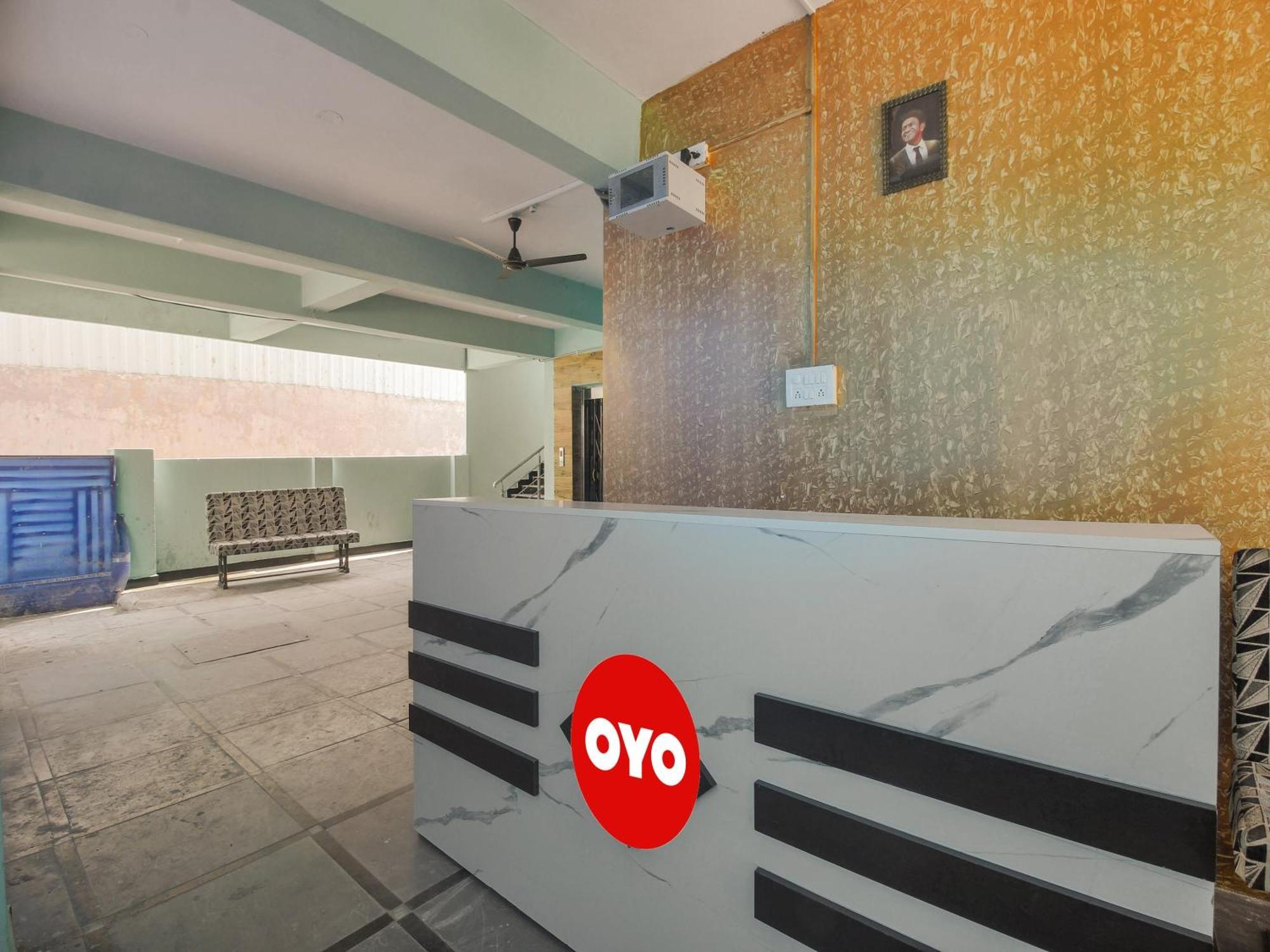 Hotel O R.J.International Pedda Ambarpet 외부 사진